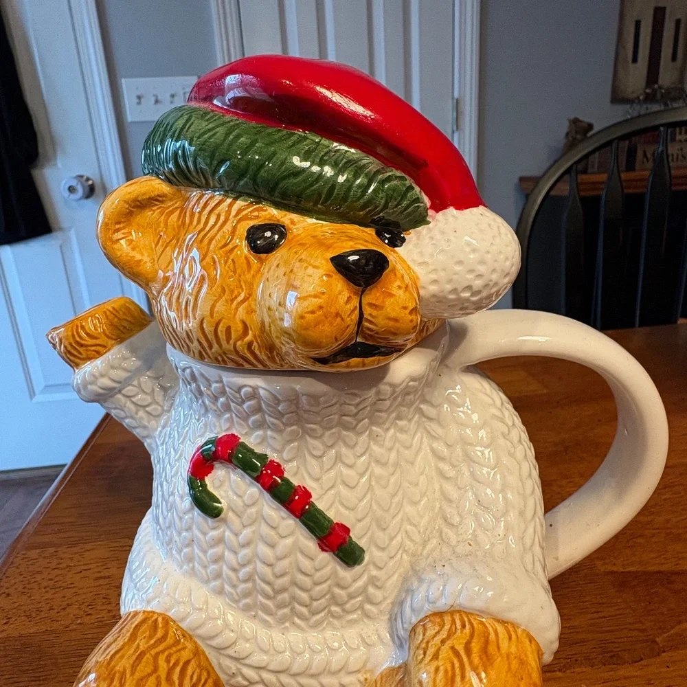 Vintage Ceramic Bear Teapot Excellent Condition